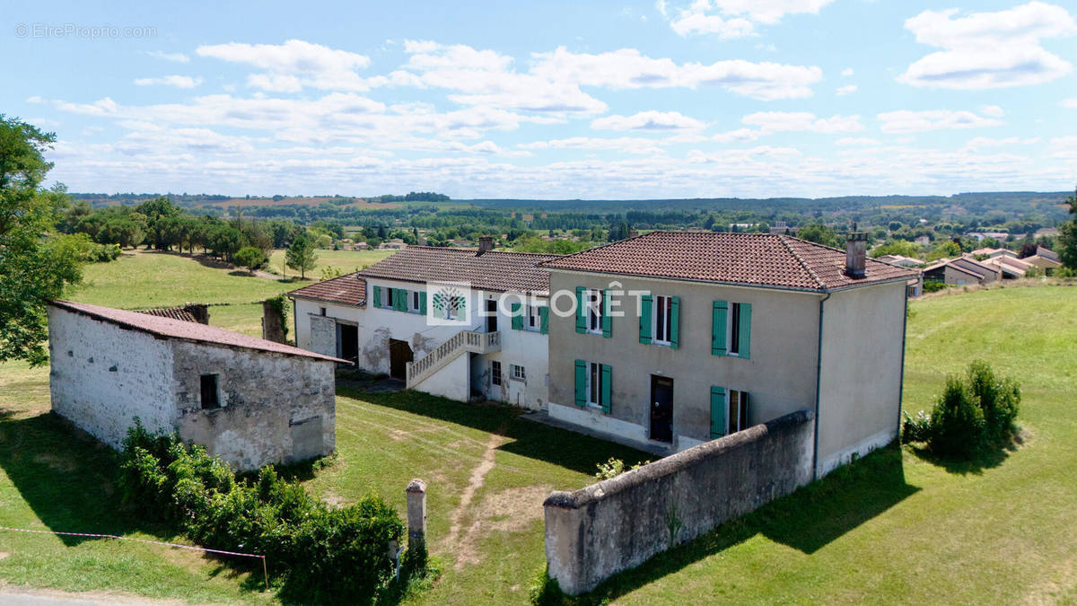 Maison à LAVARDAC