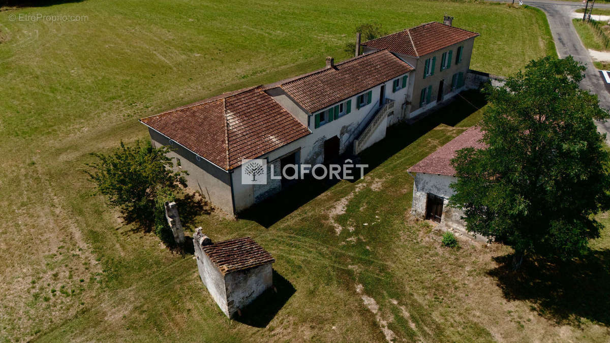 Maison à LAVARDAC