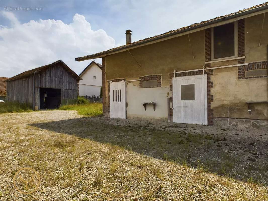 Maison à FAUX-FRESNAY