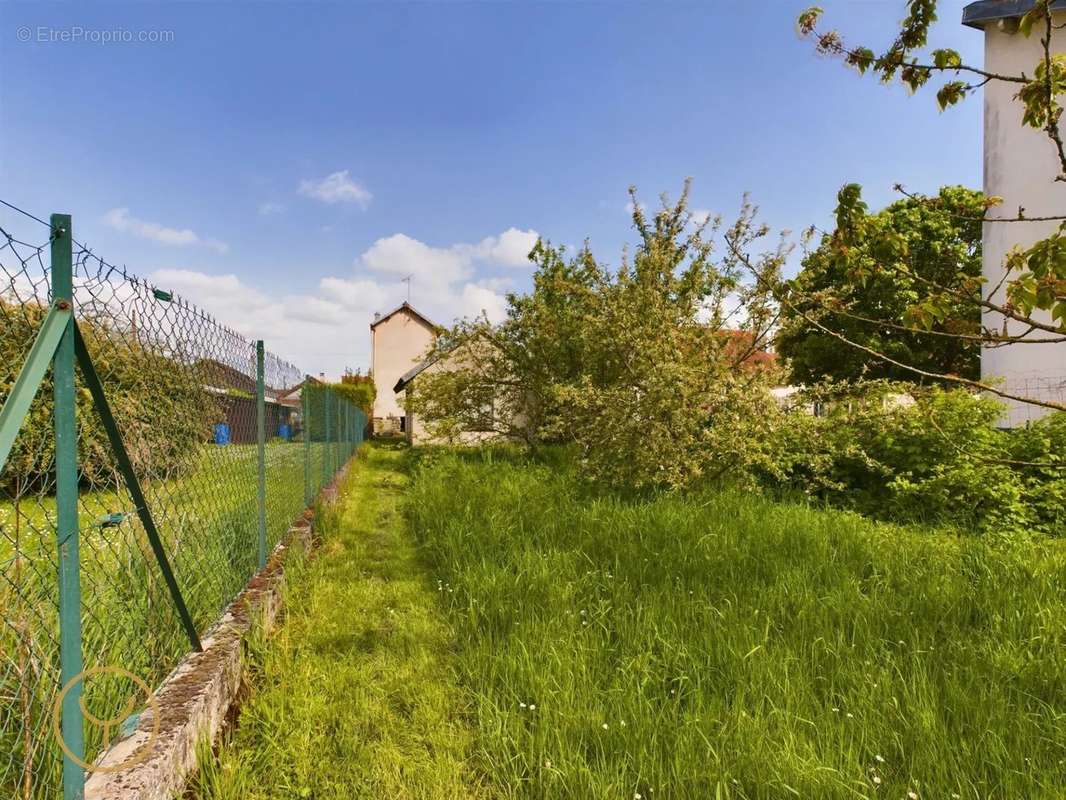 Maison à ROMILLY-SUR-SEINE