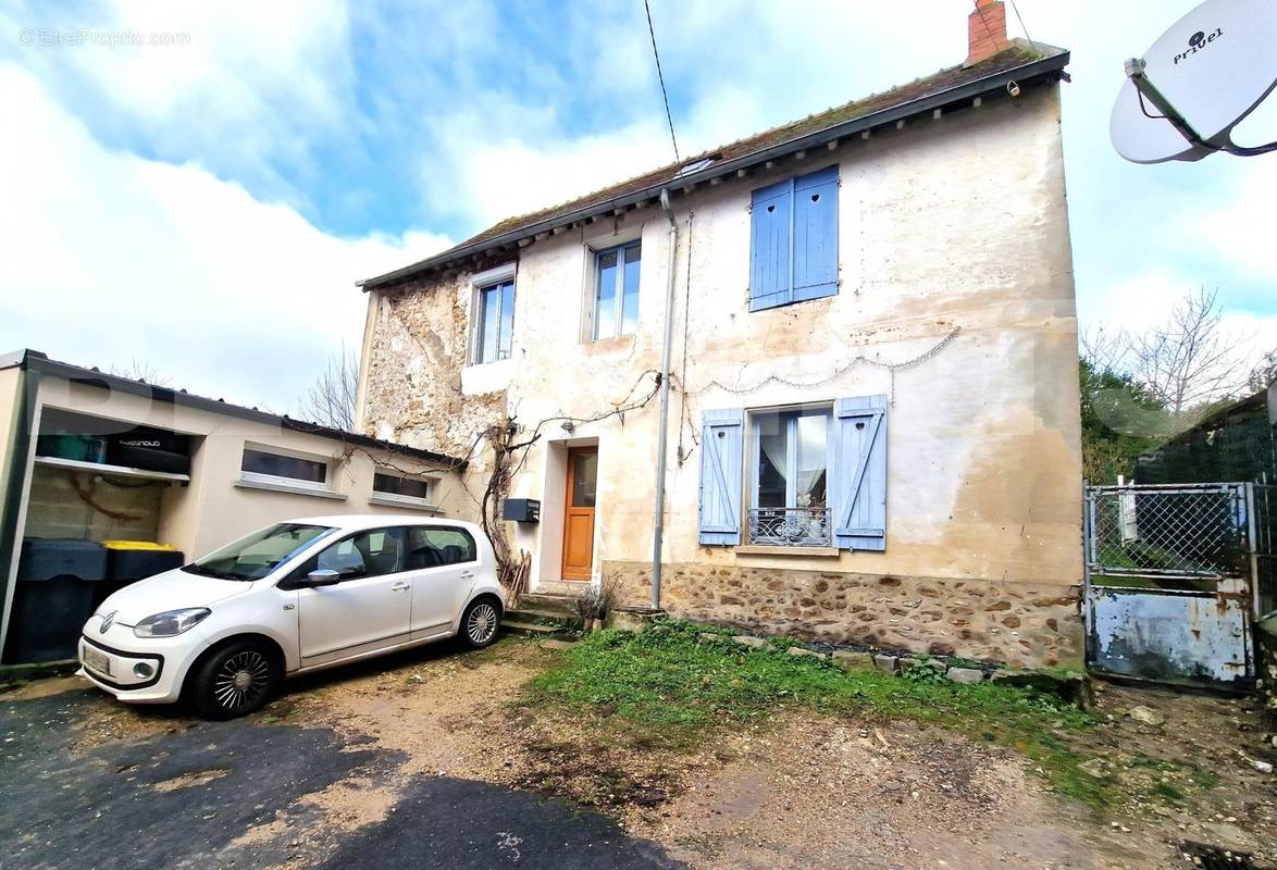 facade avant 2 - Maison à REBAIS