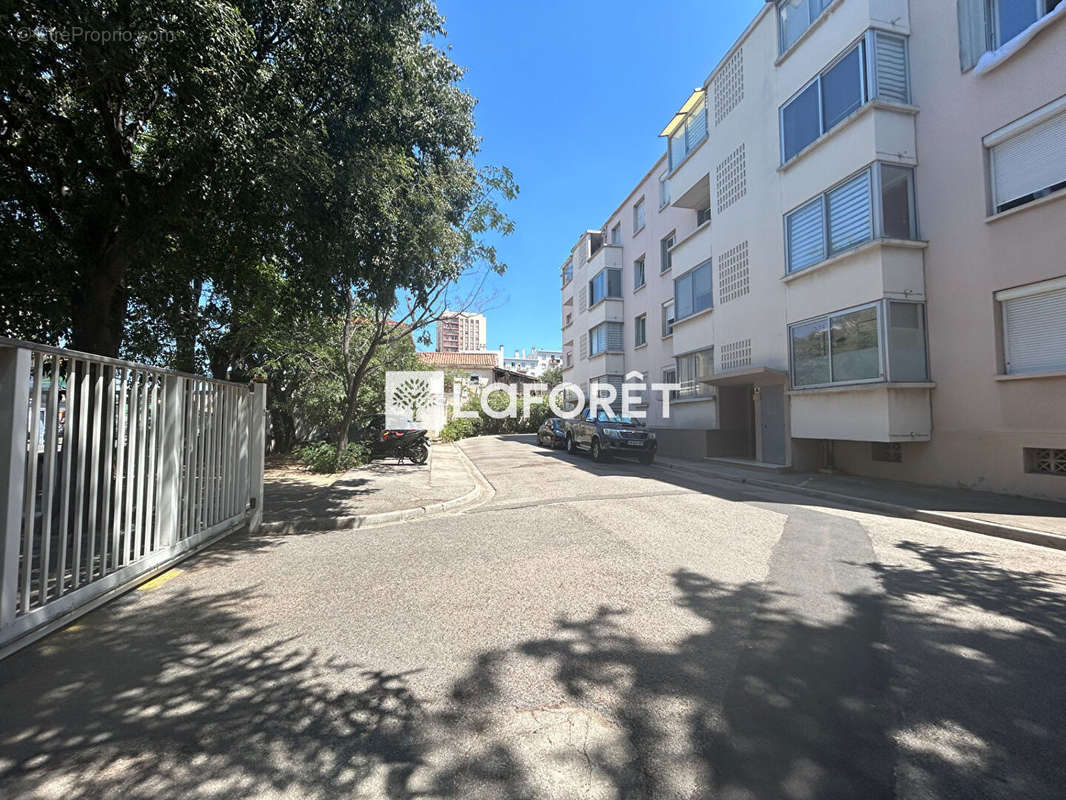 Appartement à MARSEILLE-9E