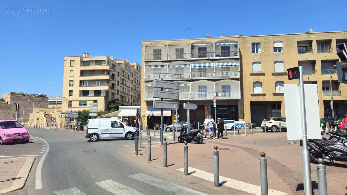 Appartement à MARSEILLE-2E