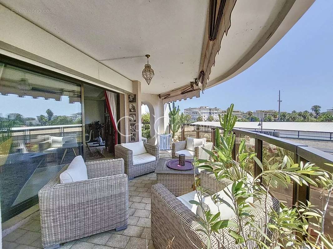 Appartement à CANNES