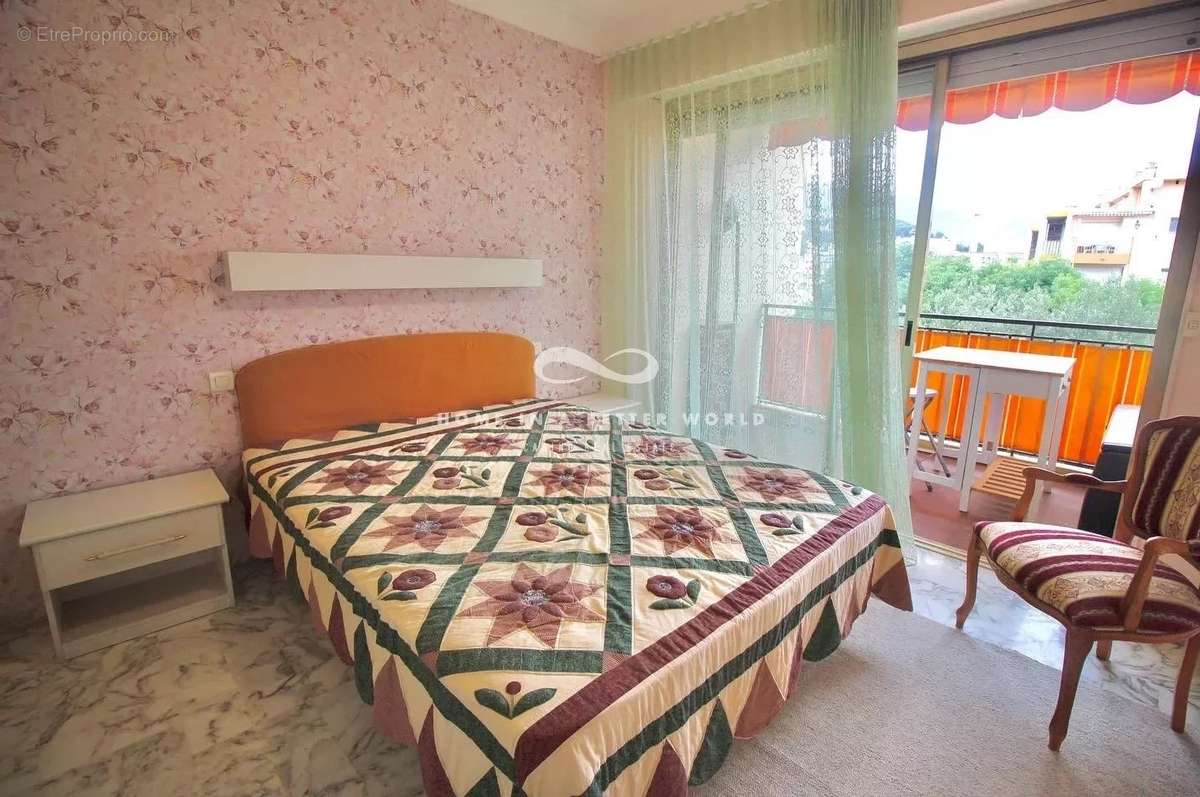 Appartement à ROQUEBRUNE-CAP-MARTIN