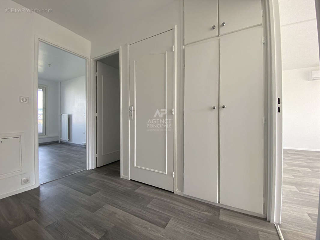 Appartement à NANTERRE