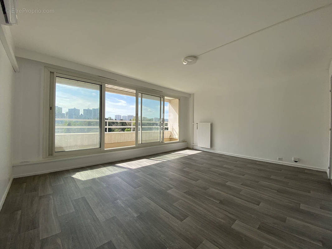 Appartement à NANTERRE