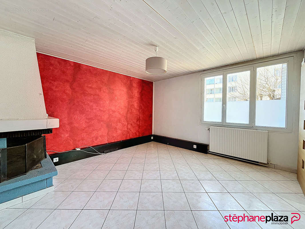 Appartement à LYON-8E