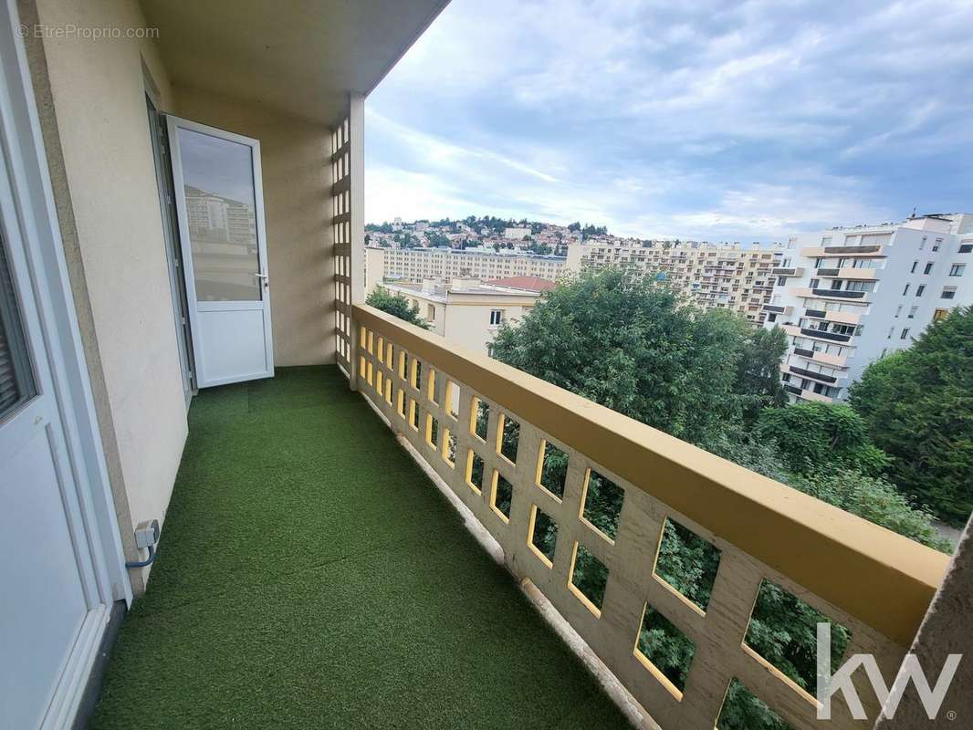 Appartement à SAINT-ETIENNE