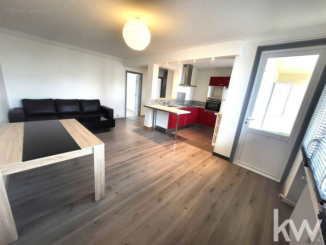 Appartement à SAINT-ETIENNE