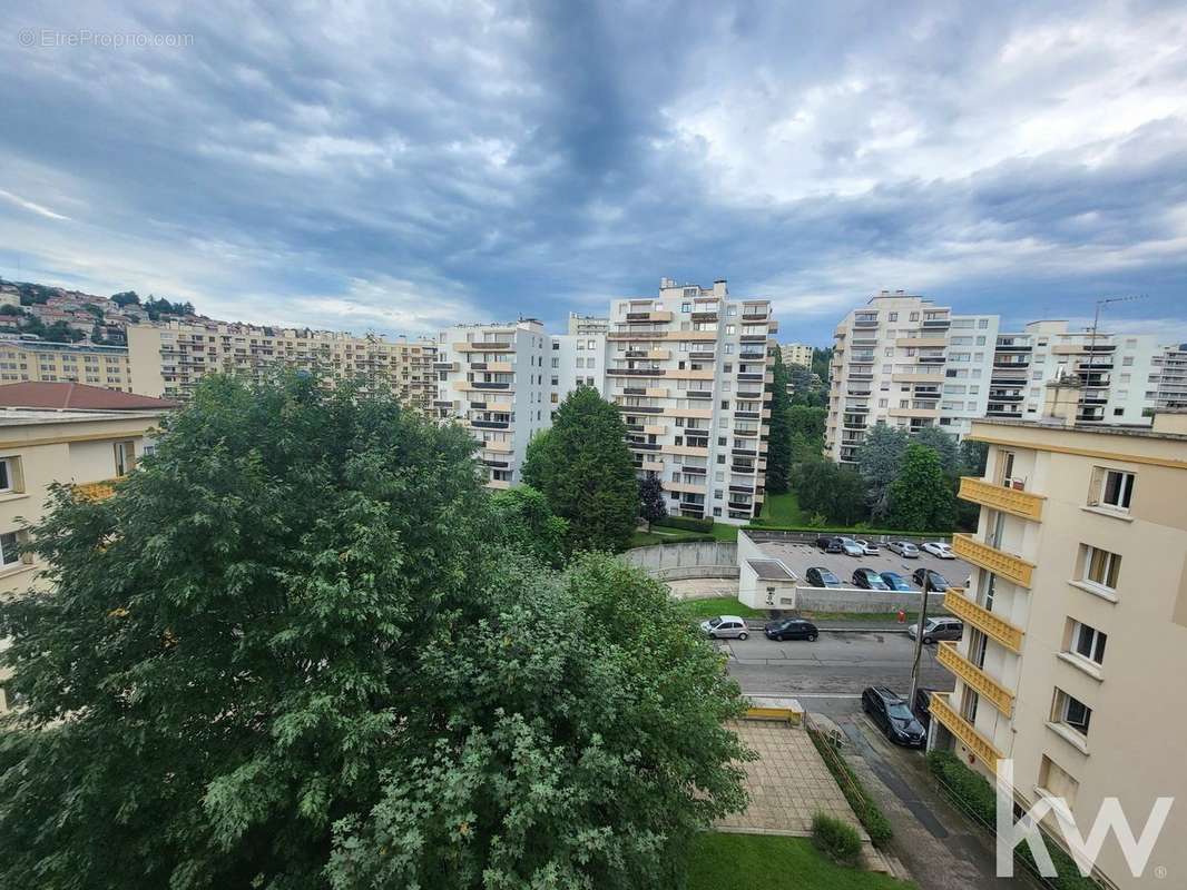 Appartement à SAINT-ETIENNE