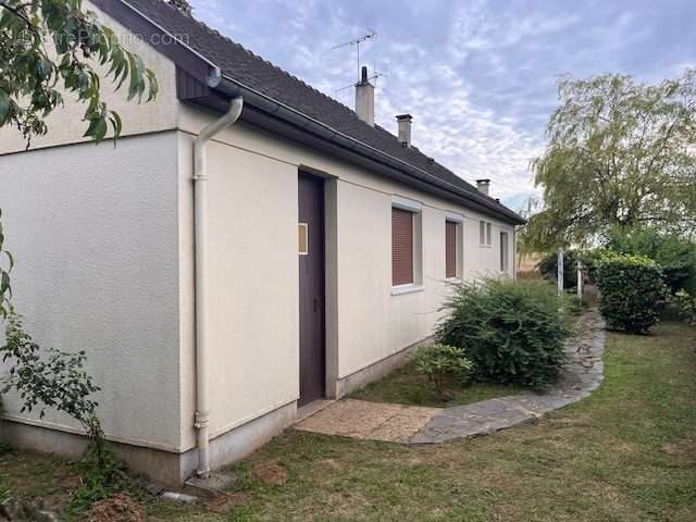 Maison à FRESNAY-SUR-SARTHE