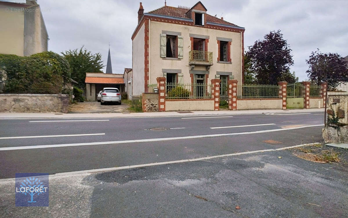 Maison à CHEMILLE