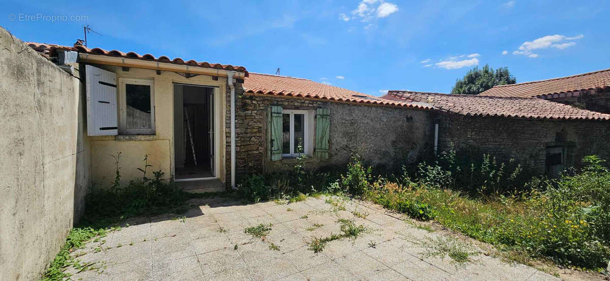 Maison à SAINT-GEORGES-DE-NOISNE