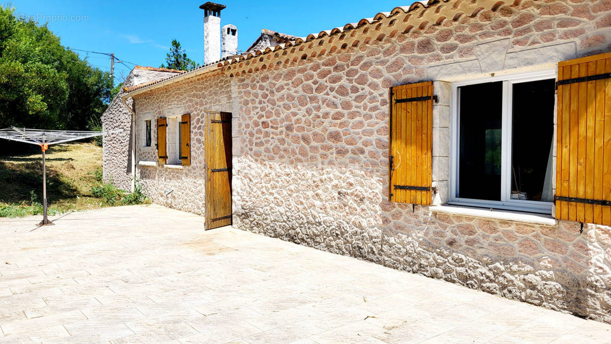 Maison à GOUDARGUES