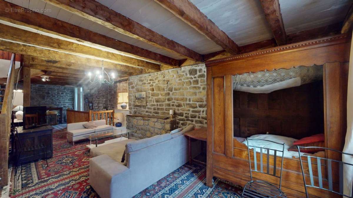 Appartement à LOCRONAN