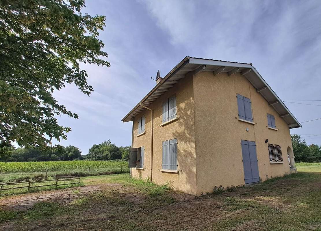 Maison à SAINT-JULIEN-EN-BORN