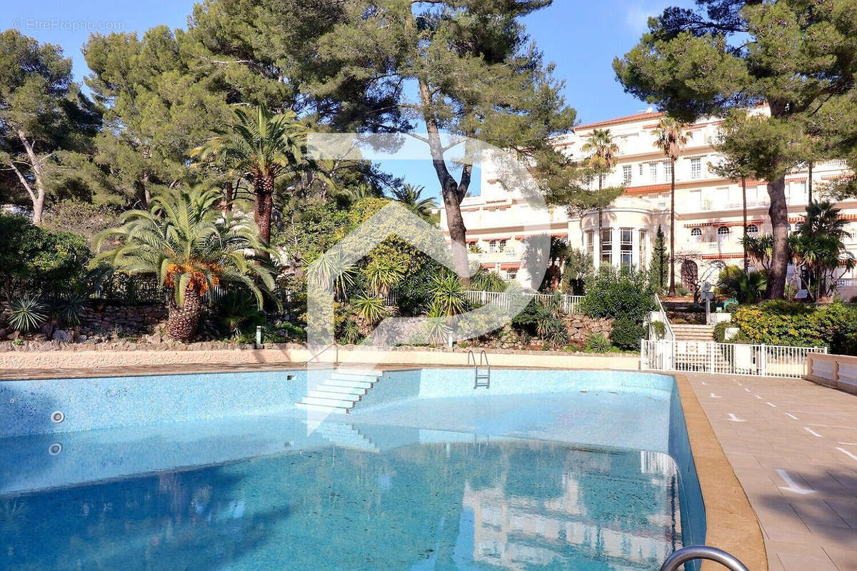 Appartement à HYERES