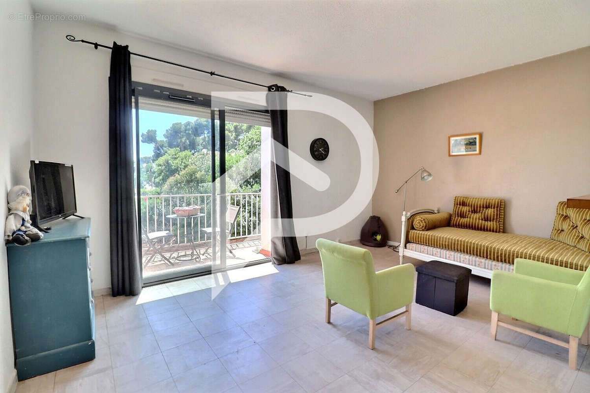 Appartement à HYERES