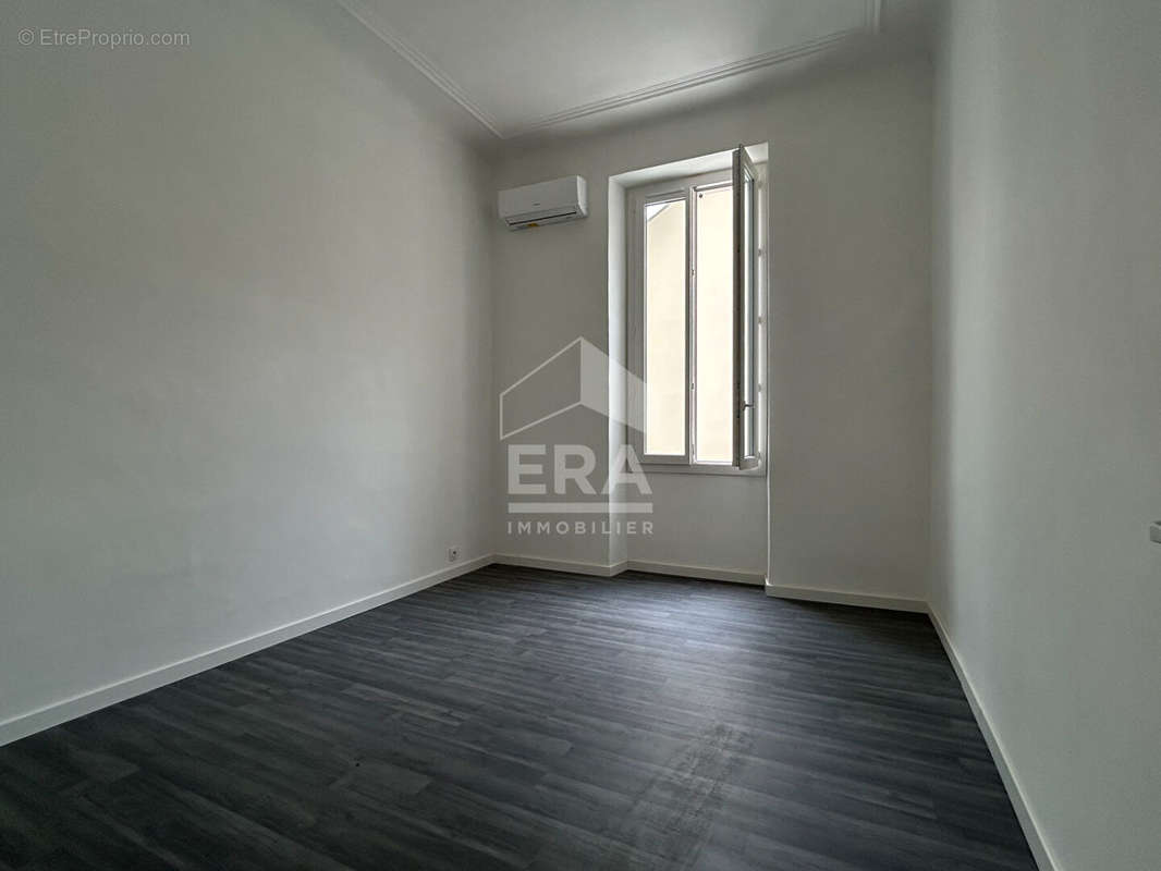 Appartement à MARSEILLE-1E