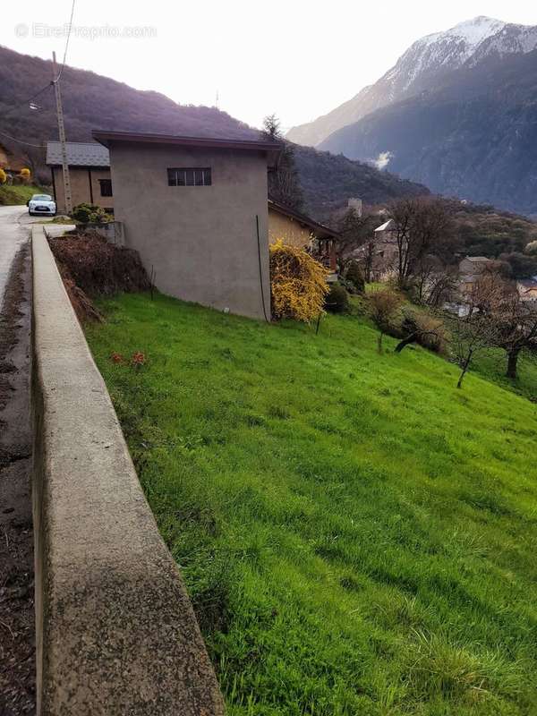 Terrain à SAINT-MICHEL-DE-MAURIENNE