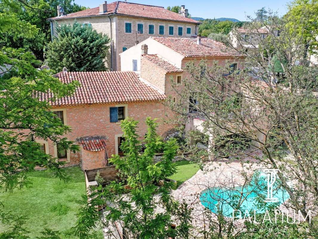 Maison à LA TOUR-D&#039;AIGUES