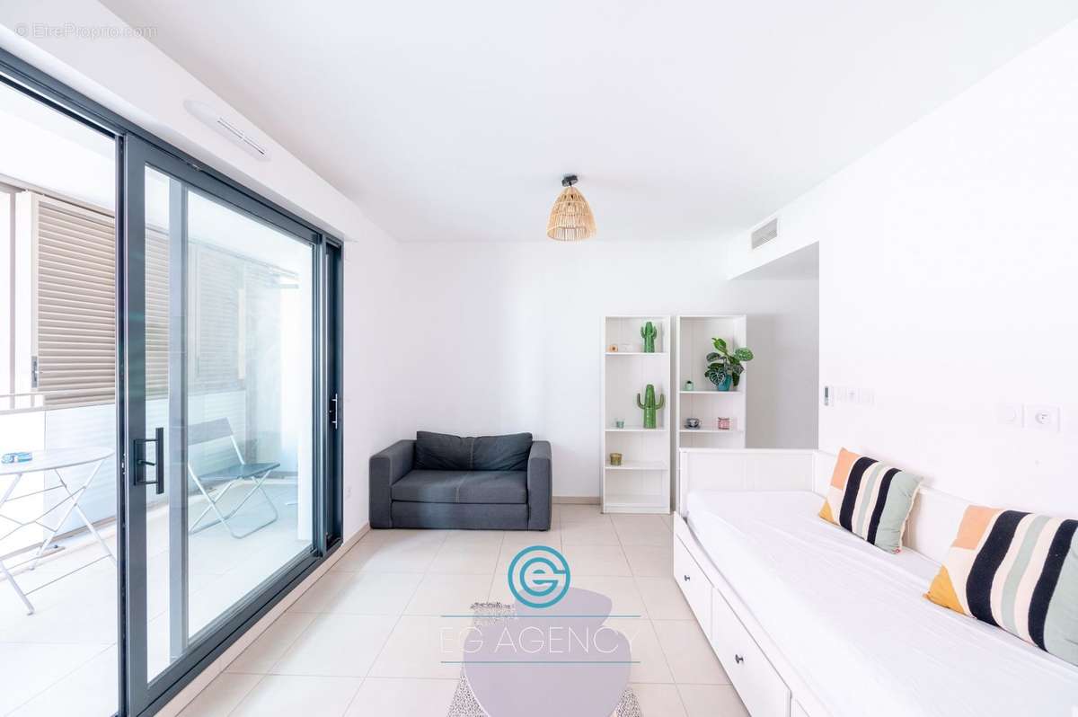 Appartement à MARSEILLE-2E