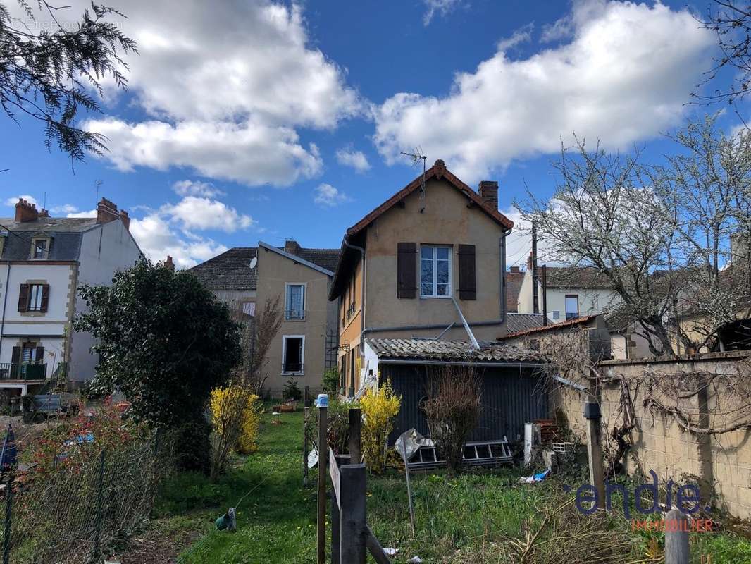 Maison à BUXIERES-LES-MINES