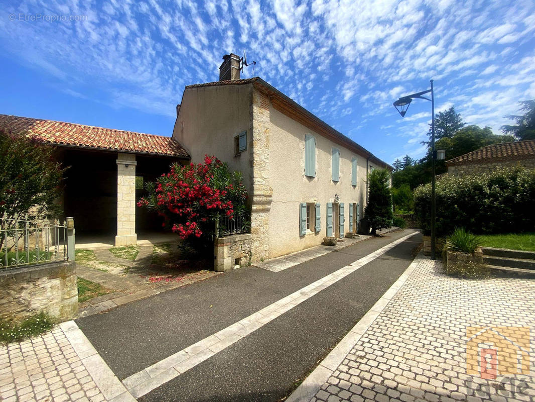 Maison à AUBIAC