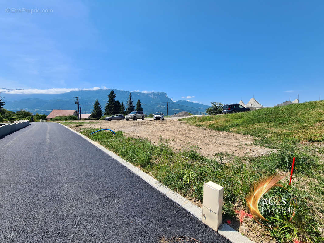 Terrain à LA CHAPELLE-BLANCHE