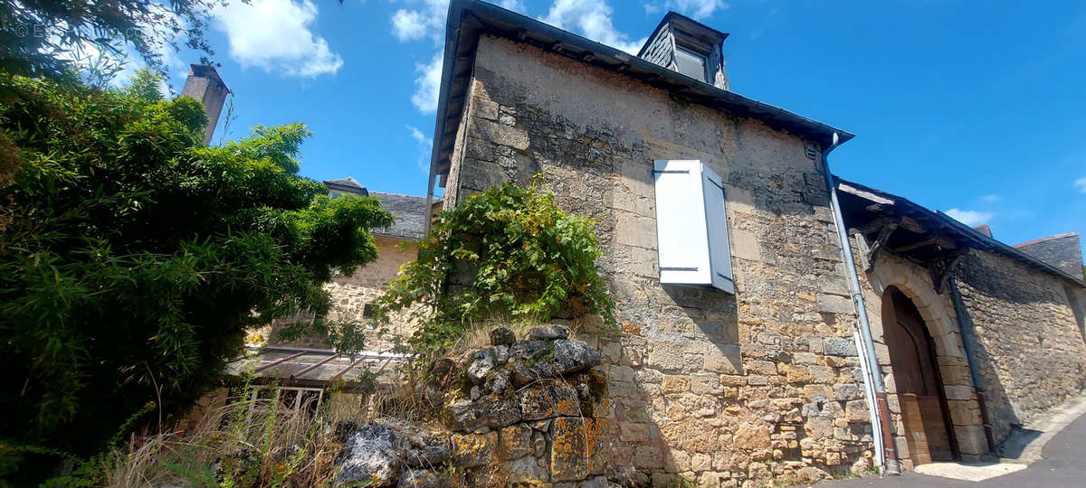 Maison à AYEN