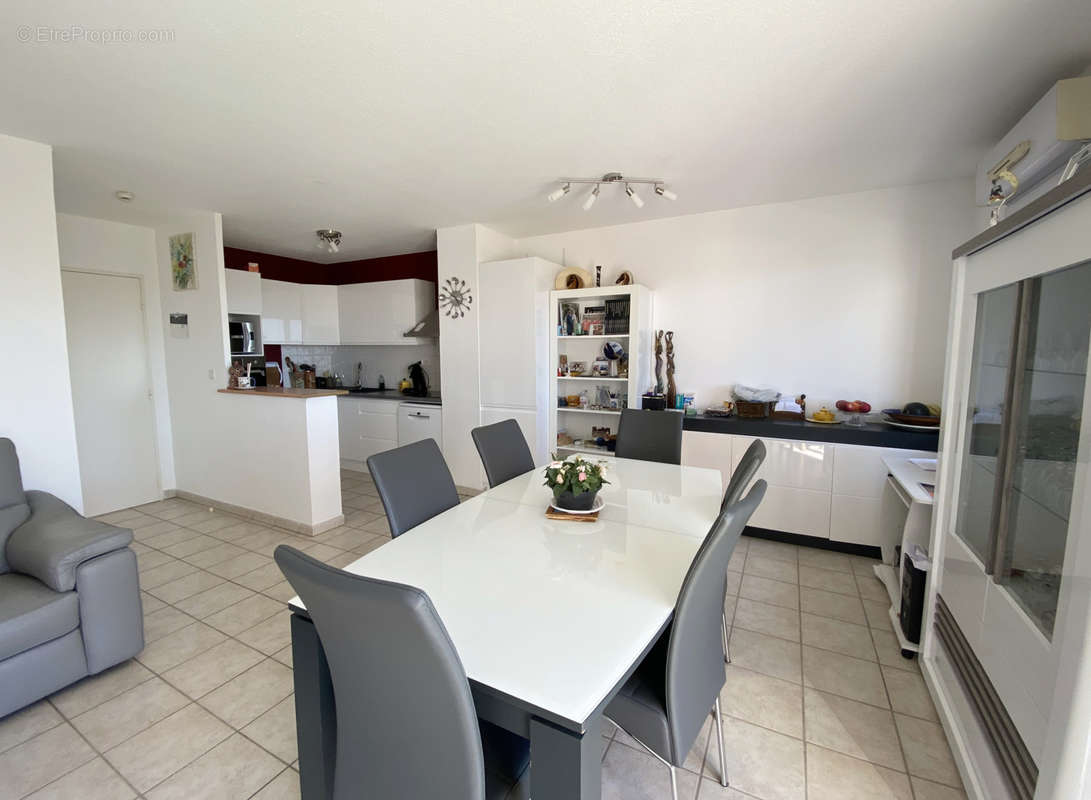 Appartement à MEZE