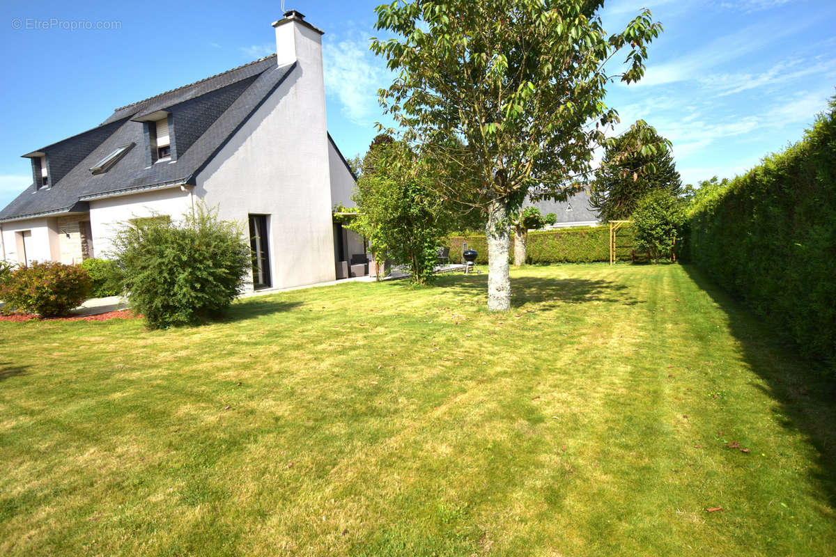 Maison à CLEGUER