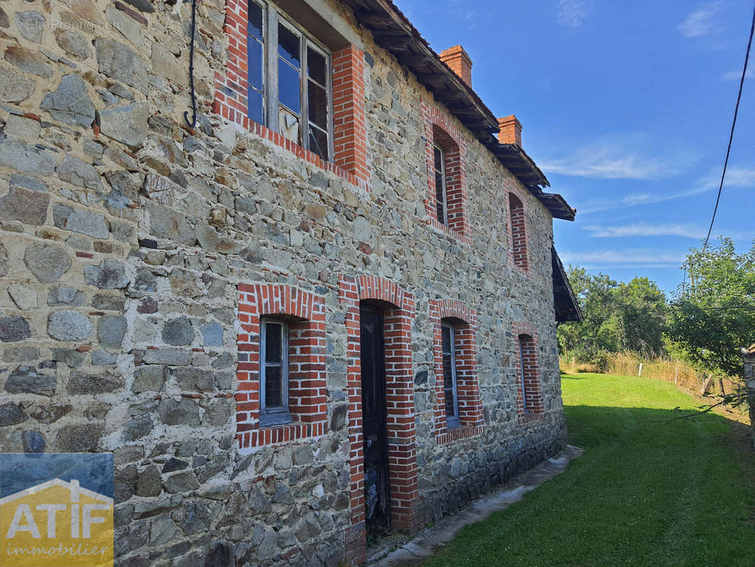 Maison à SAINT-GERMAIN-LAVAL