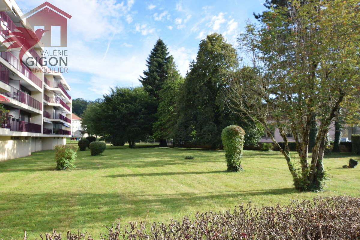 Appartement à GRAND-CHARMONT