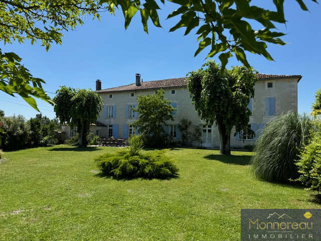 Maison à BARBEZIEUX-SAINT-HILAIRE