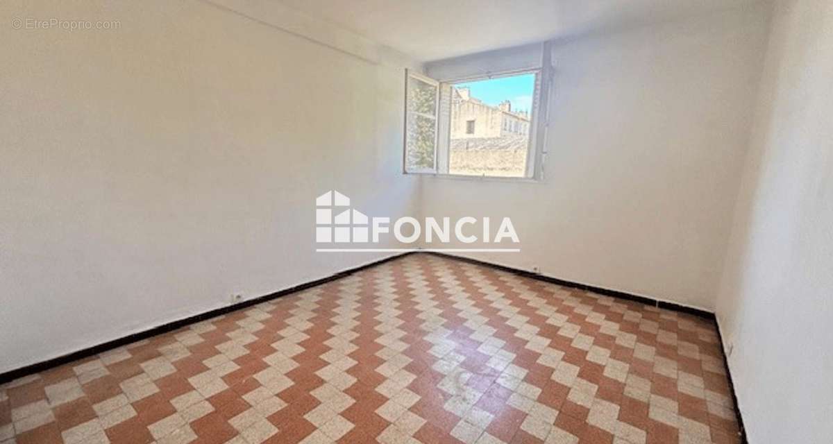 Appartement à MARSEILLE-3E