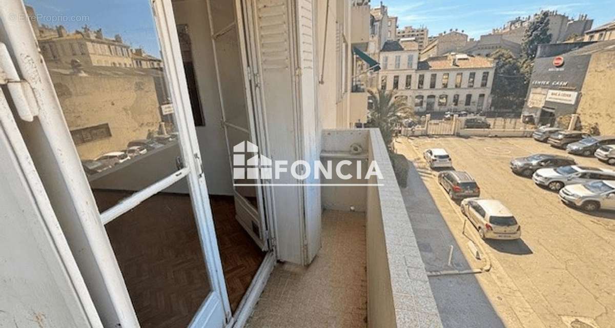 Appartement à MARSEILLE-3E