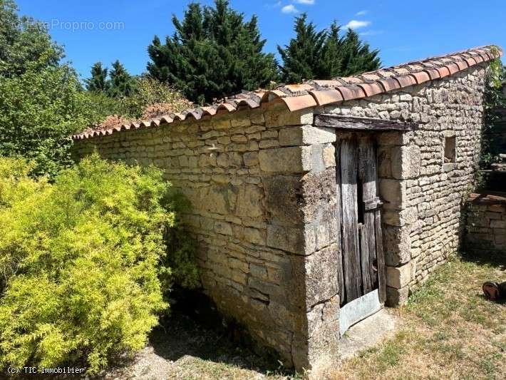 Maison à VILLEFAGNAN