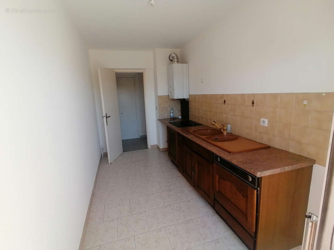 Appartement à VALLAURIS