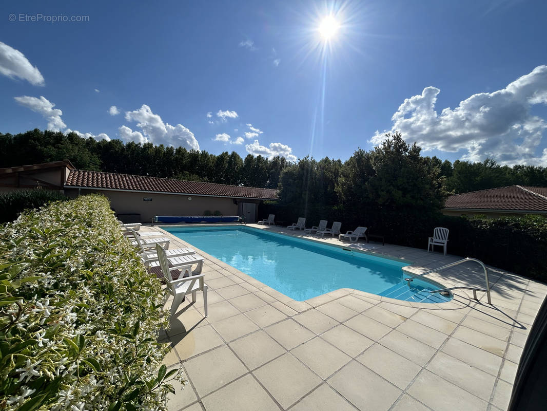 Maison à SAINT-PANTALEON-LES-VIGNES