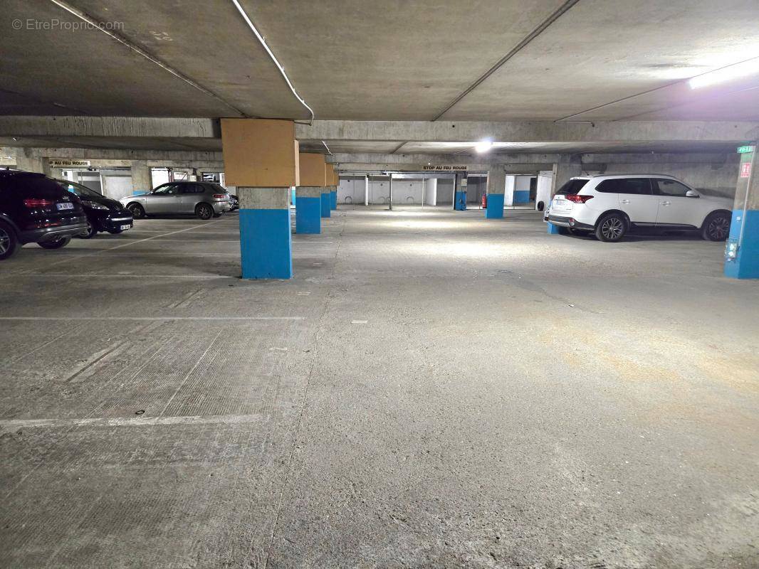 Parking à ORLEANS