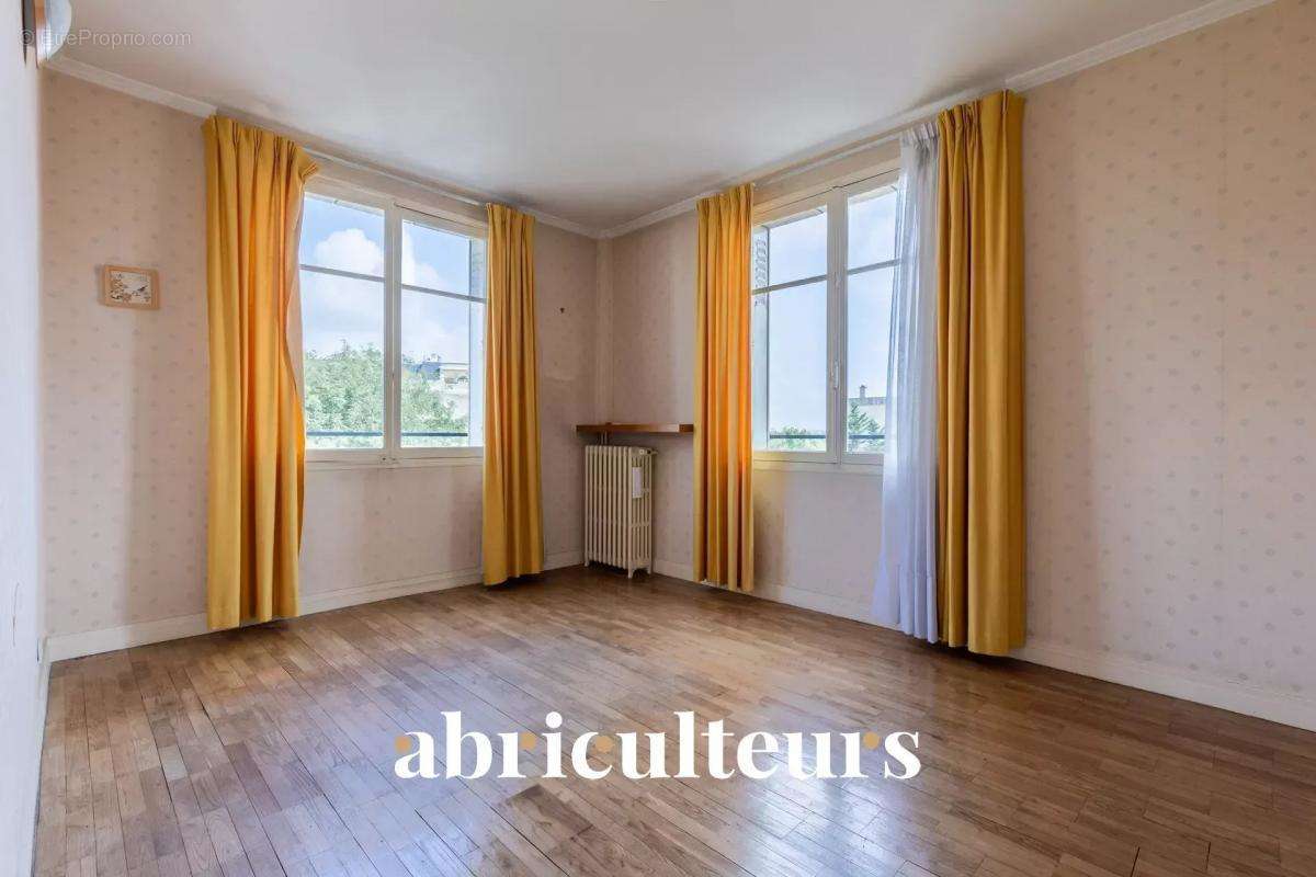 Appartement à LE PERREUX-SUR-MARNE