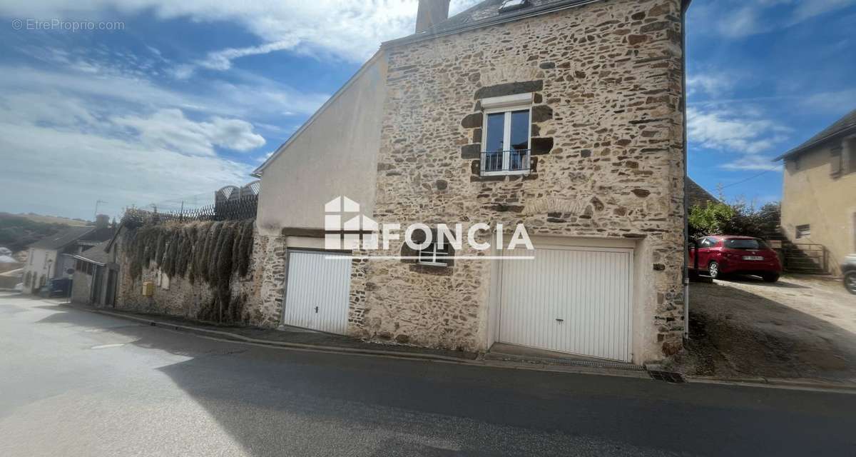 Maison à FRESNAY-SUR-SARTHE