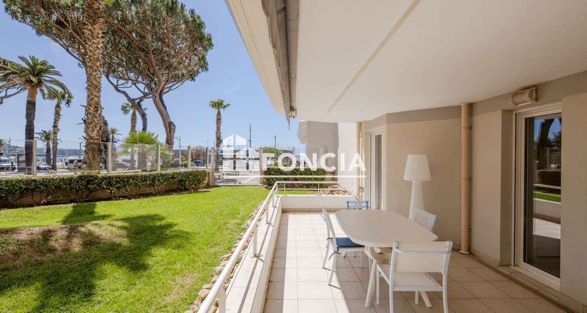 Appartement à FREJUS