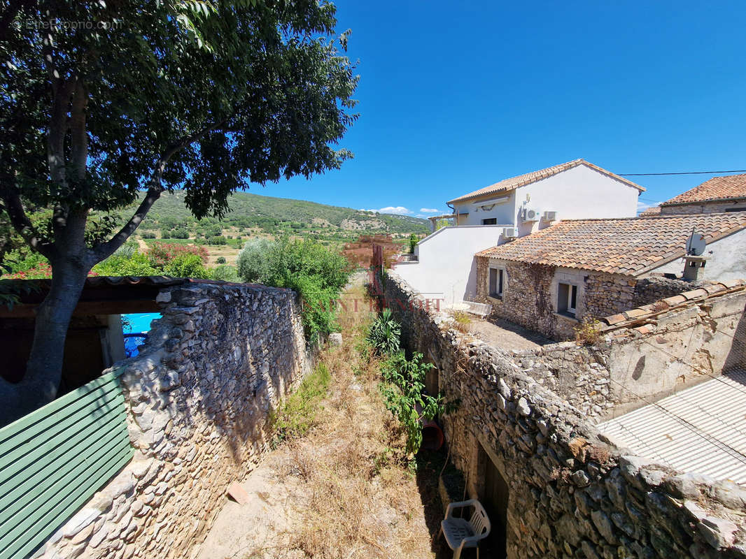 Maison à MONTPEYROUX