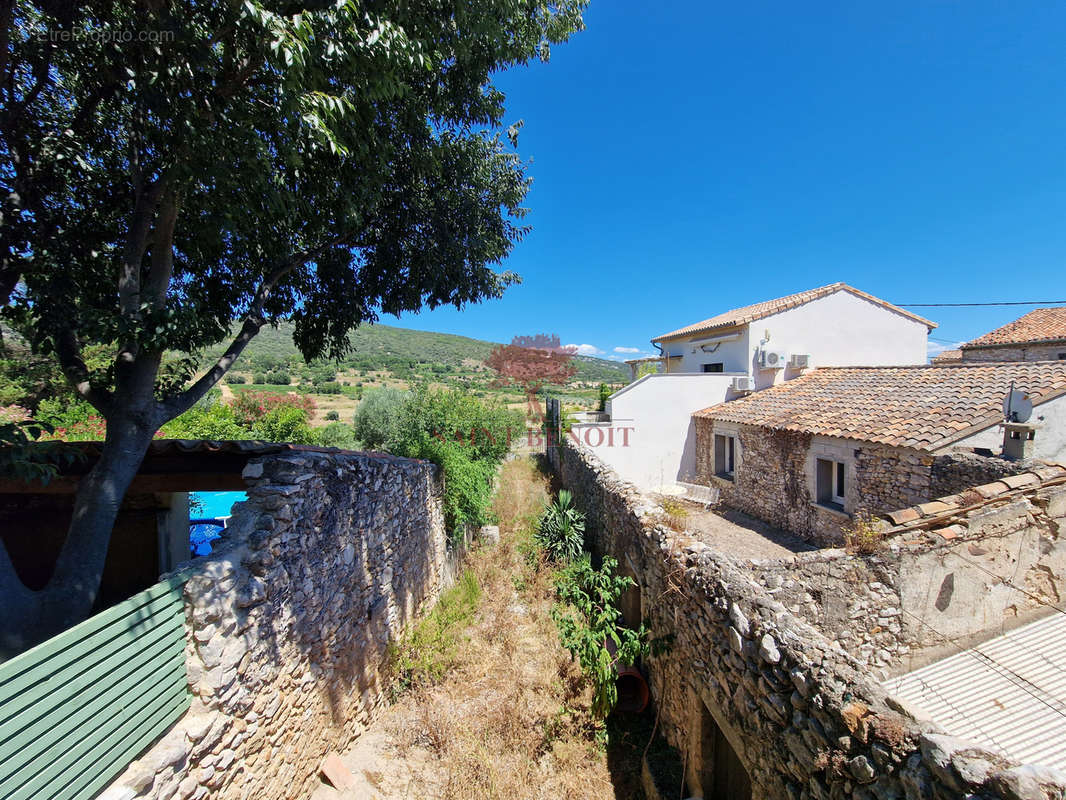 Maison à MONTPEYROUX