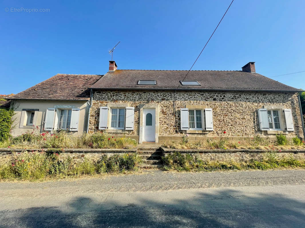 Maison à SAINT-DENIS-D&#039;ORQUES