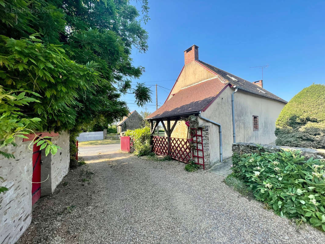 Maison à SAINT-DENIS-D&#039;ORQUES