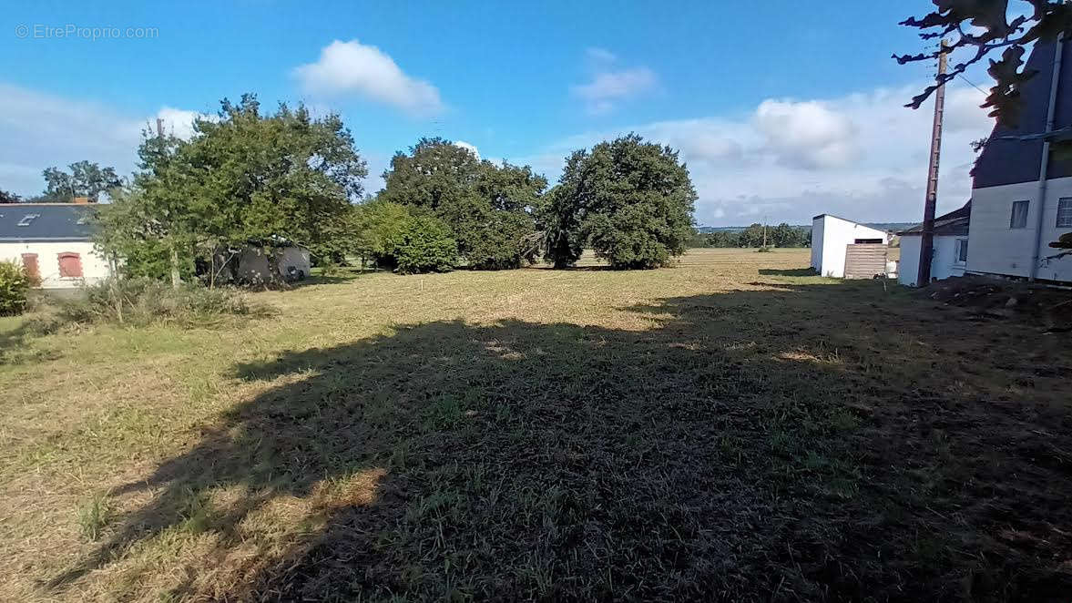 Terrain à PIERRIC